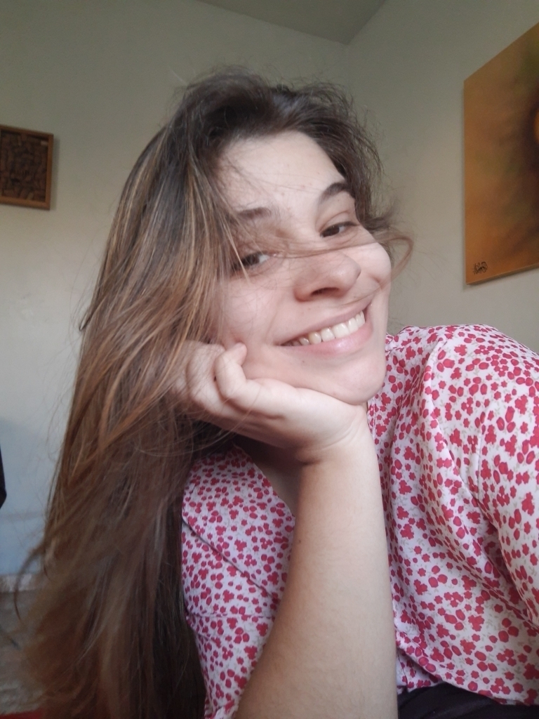 Thaís