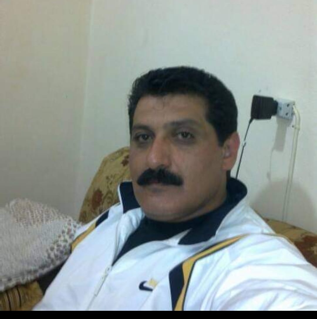 نشأت