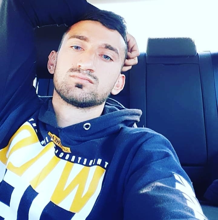 Vali