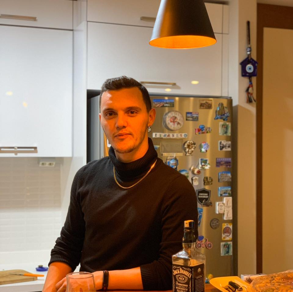 Enis