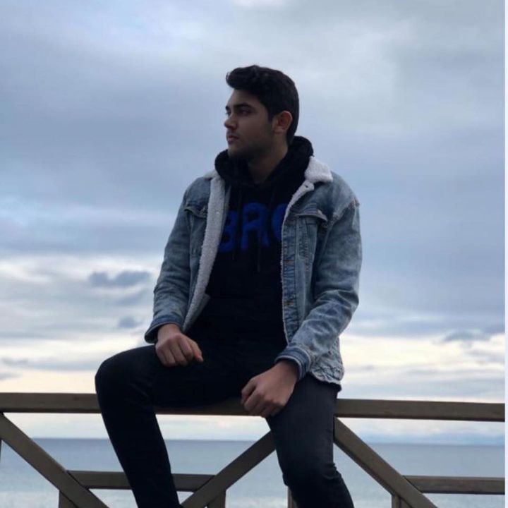 En