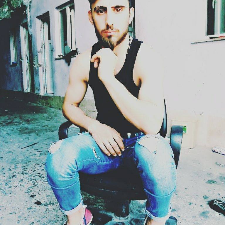 سام