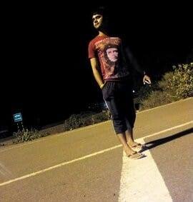 Paras