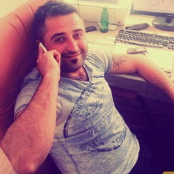 Özgür