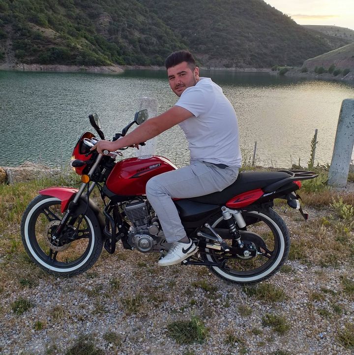 Yüksel