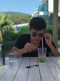 Mutlu