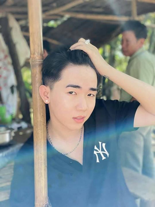 ႐ွဴးတိုတိုပုရြက္ဆိတ္