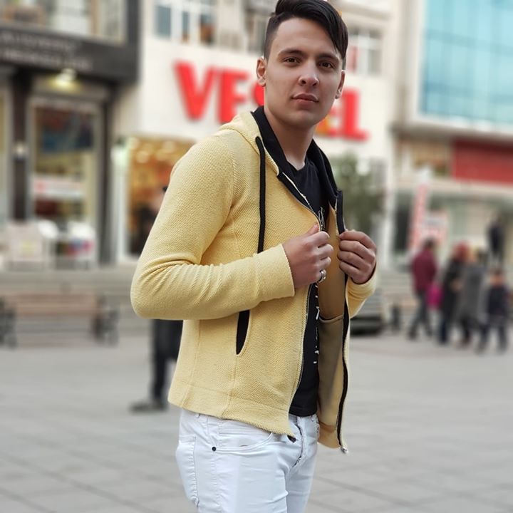 ALi