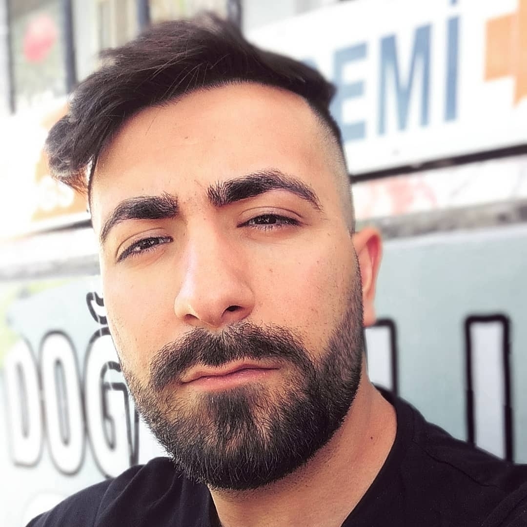 ALi