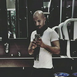 Özgür