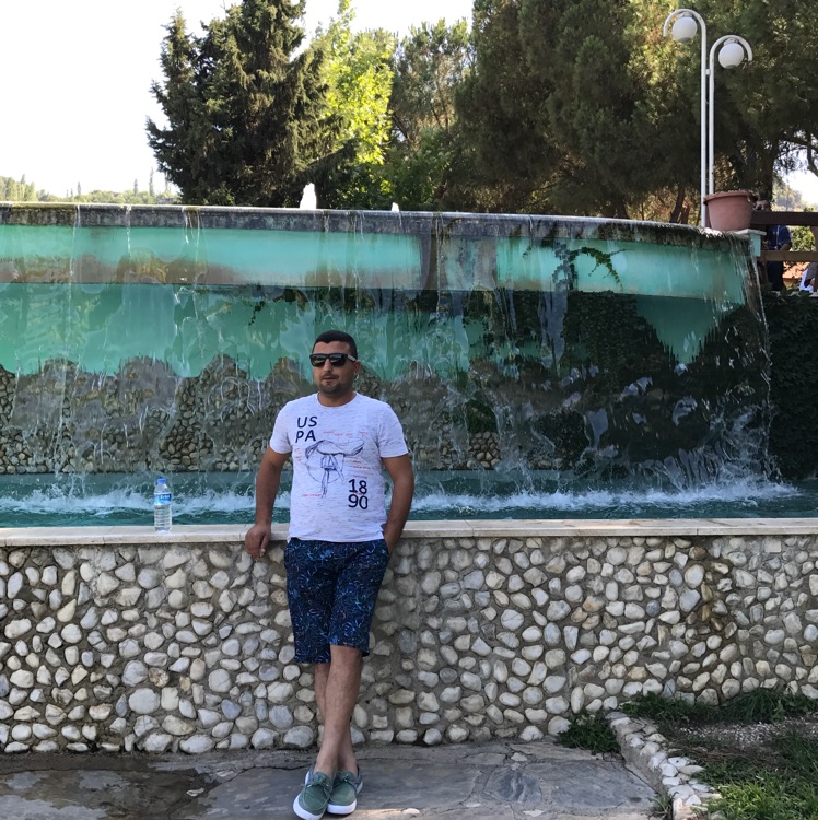 Özgür