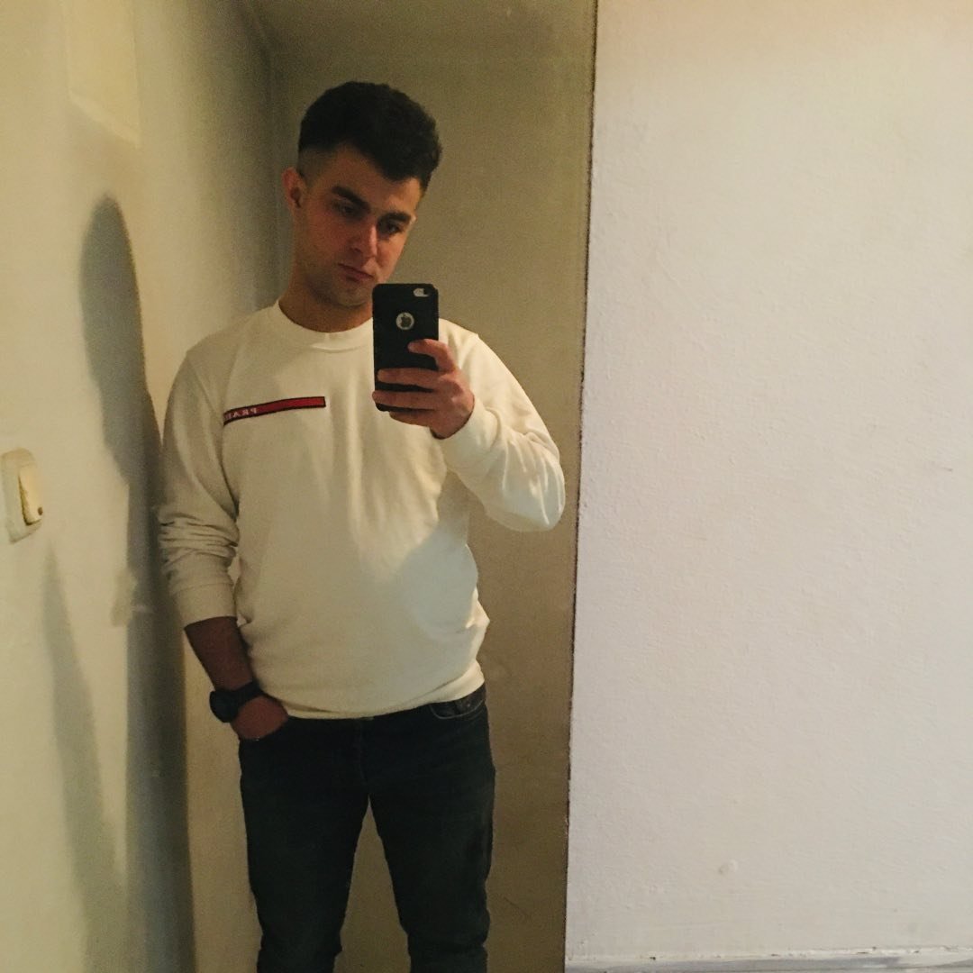 Hüsnü