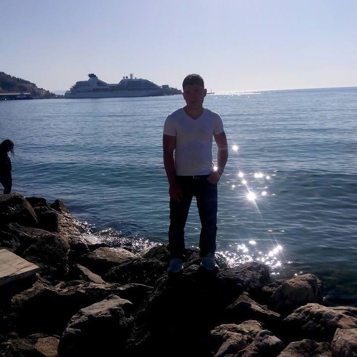 Eşref