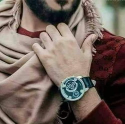 عايش