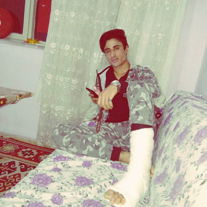 عین