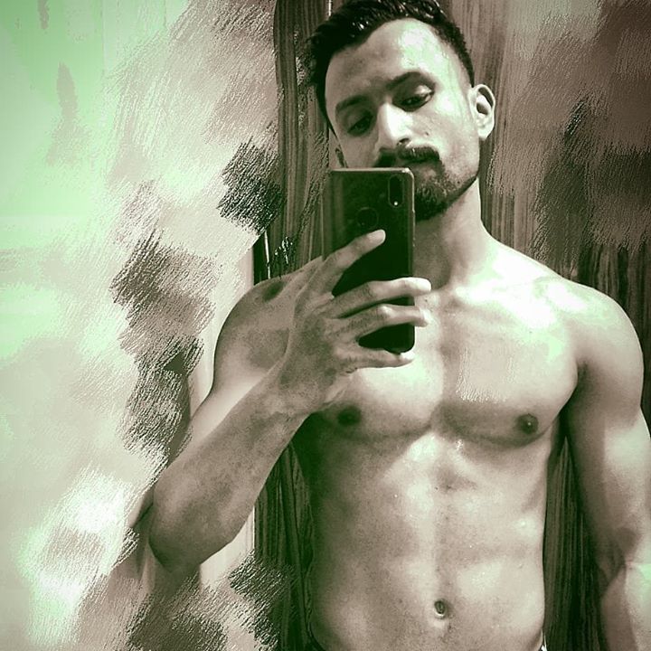 AkShay