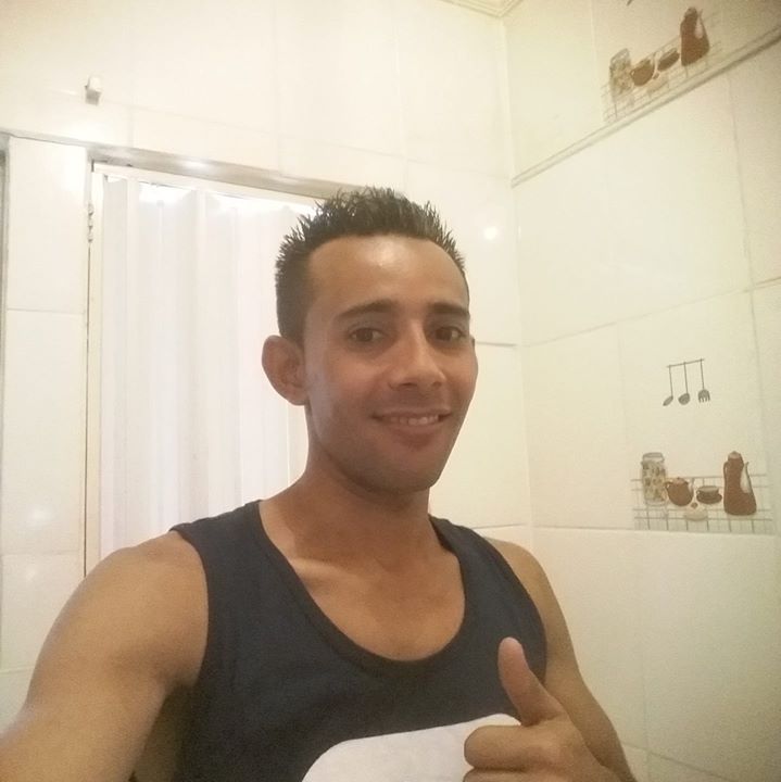 Alexealine