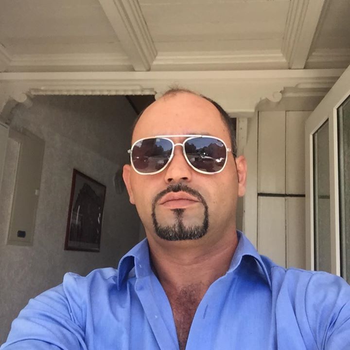 Akoez